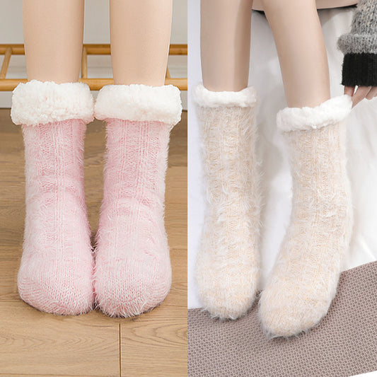 Non-electric USB-free foot warmers for indoor use and cold weather comfort

