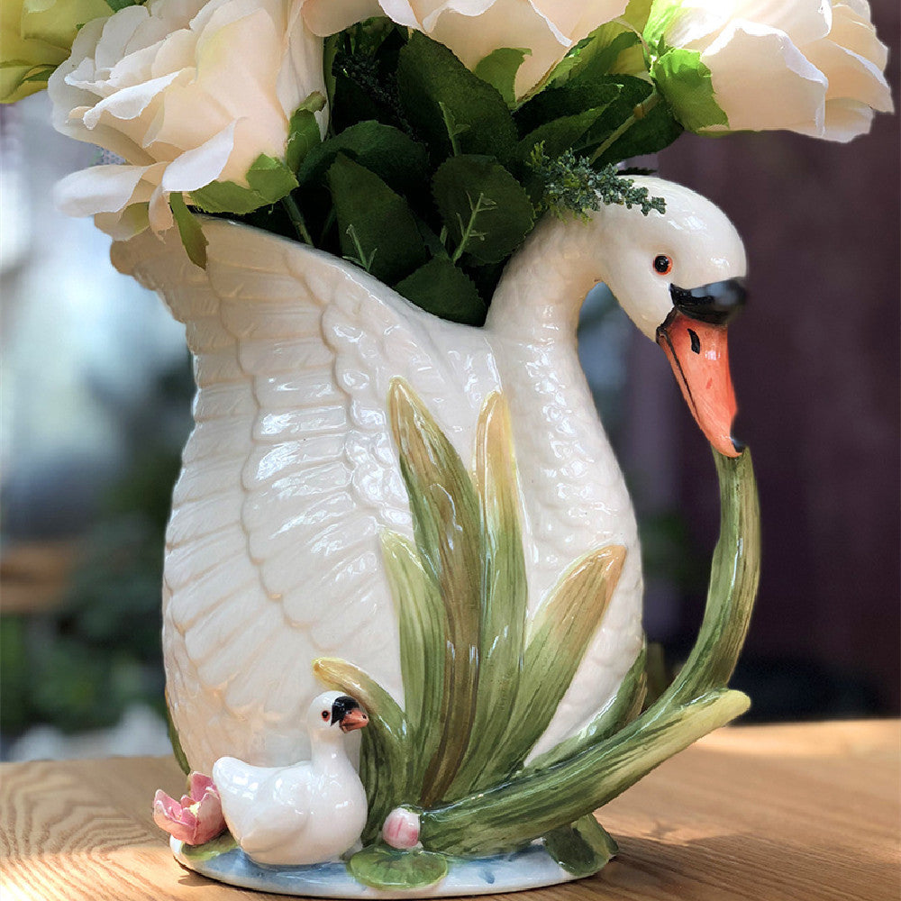 Elegant Ceramic Vases – Decorative Home Accent for Household Décor