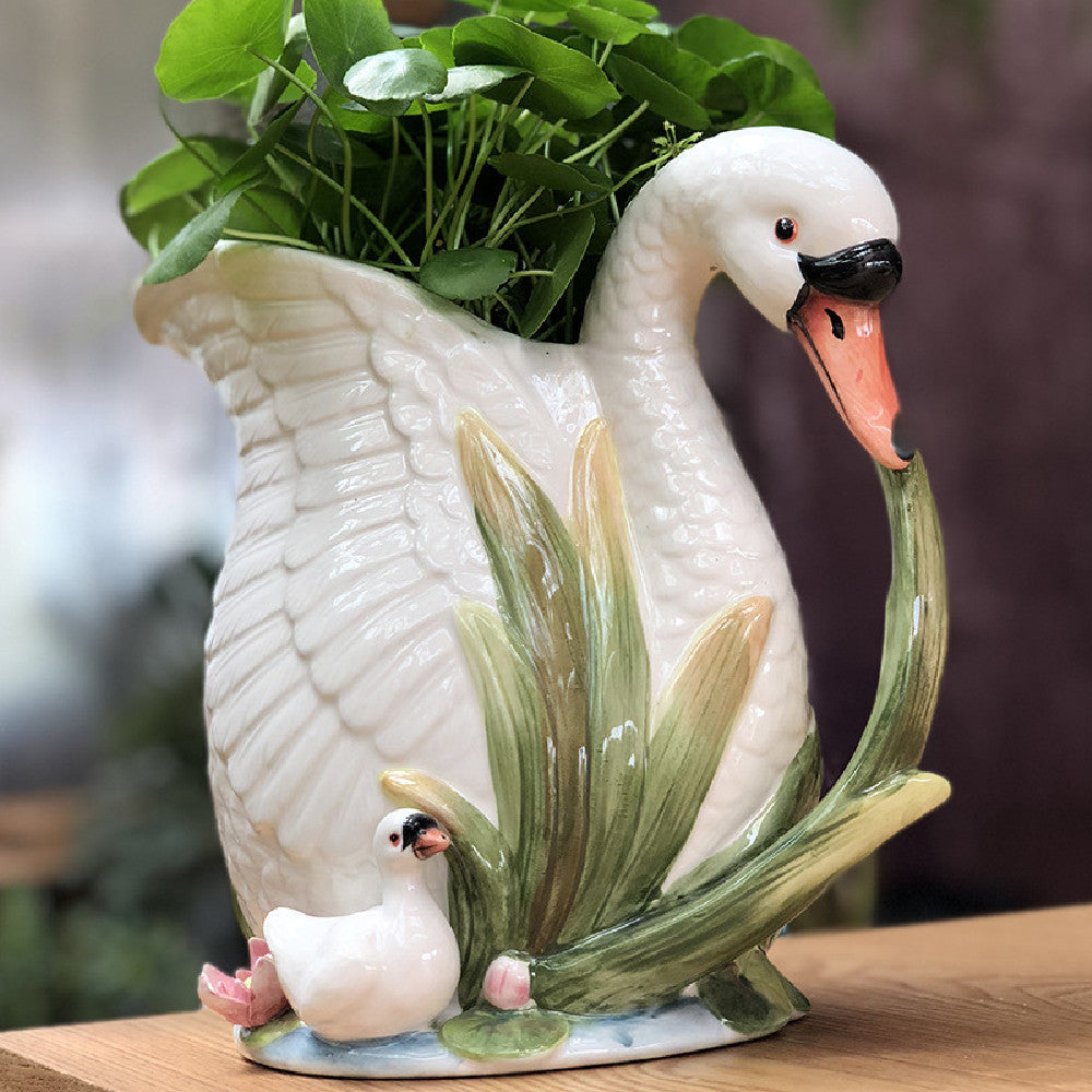 Elegant Ceramic Vases – Decorative Home Accent for Household Décor